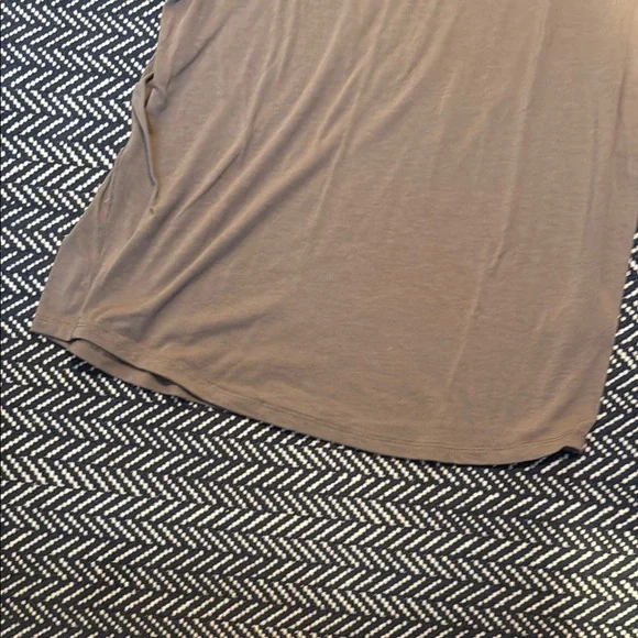 Nike Tan Short Sleeve Tee Classic Crew Neck - Picture 2 of 9